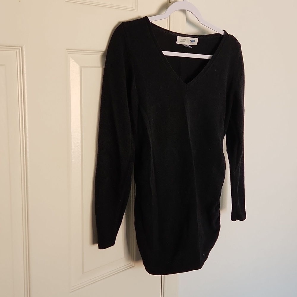 Old Navy Black Maternity Sweater. Sz Medium